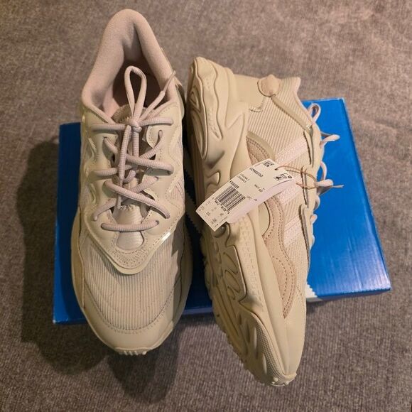 Adidas Ozweego Shoe Sneaker FX6029 Men's 11.5 Pale Beige Comfort Sports Walking - Picture 2 of 10